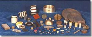 Piezoceramic oscillators and receivers for ultrasonic liquid flow meters and heat meters